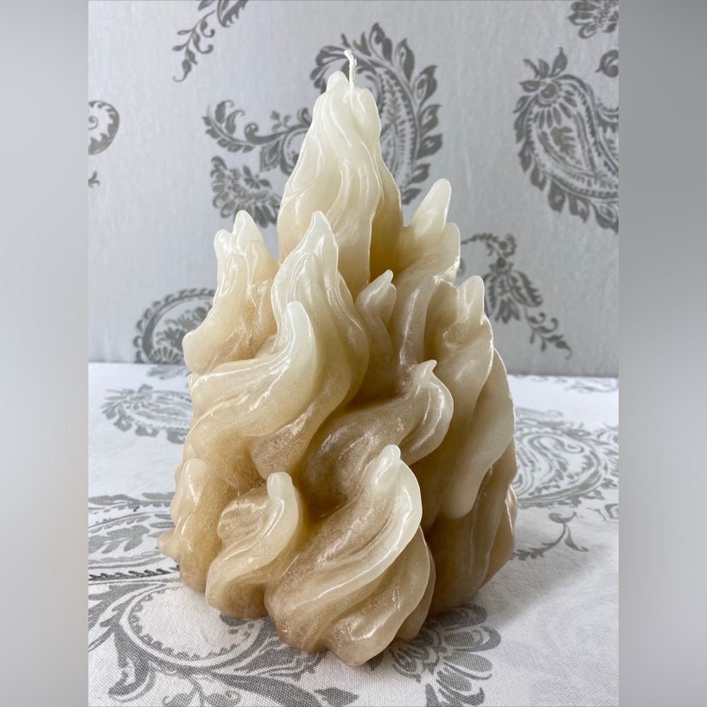 Vintage M.A.C.(Mar Co) sculptured candle Flame Shaped California
Artisan